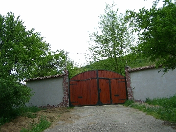 Дворни врати