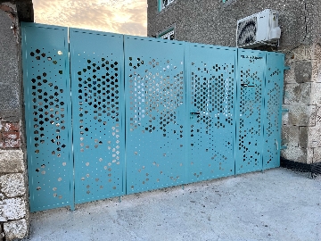 Двукрили метални врати